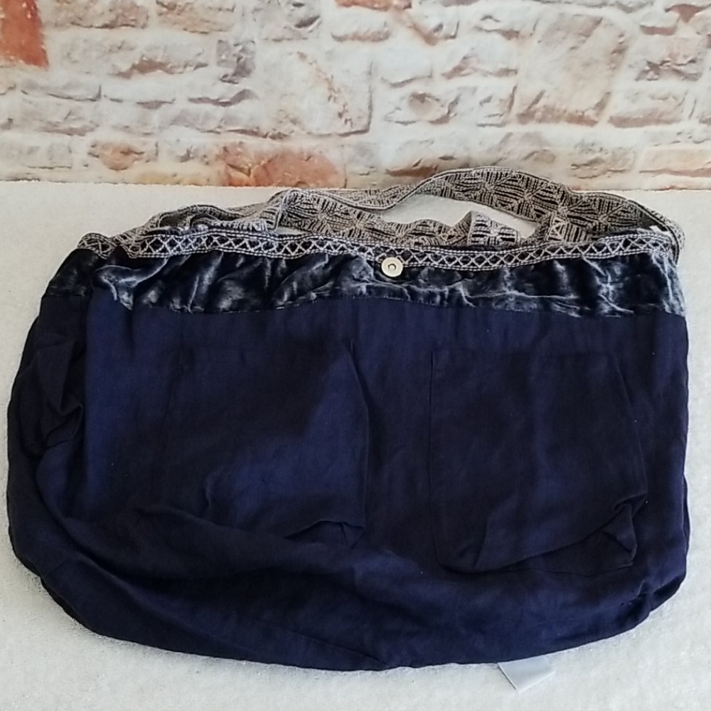 New Johnny Was Kasumi Embroidered Velvet Tote Bag - Picture 10 of 14